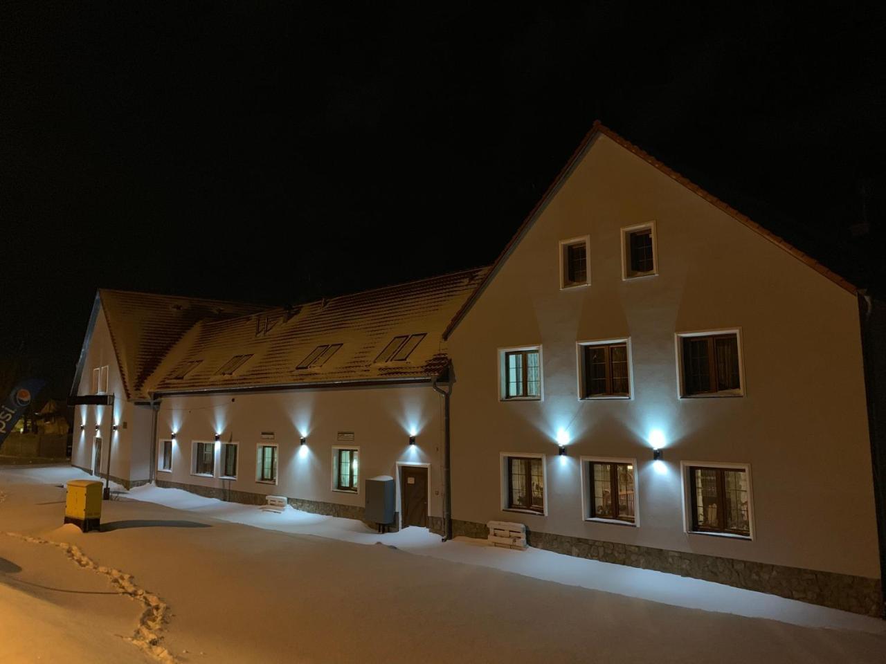 Zajazd Zacheta Kamienna Gora Exterior foto